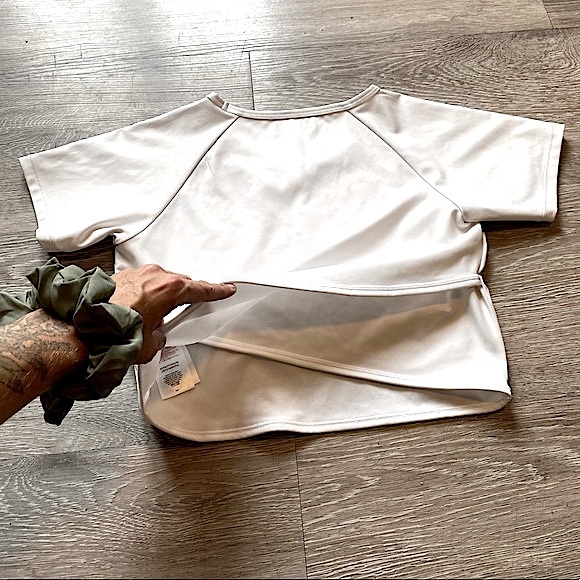 IVY PARK - Cropped Sporty T-Shirt - Crossed Back - Size Medium - Picture 9 of 16